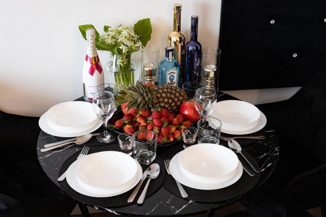 Sunrise Apartaments Luxury Рови Екстер'єр фото